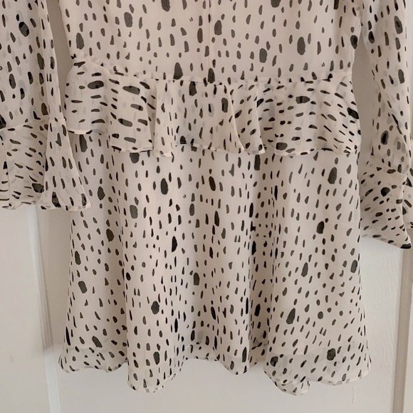 Avec Les Filles Black & White Mini Dress with Long Sleeves - Size Medium - Picture 7 of 14